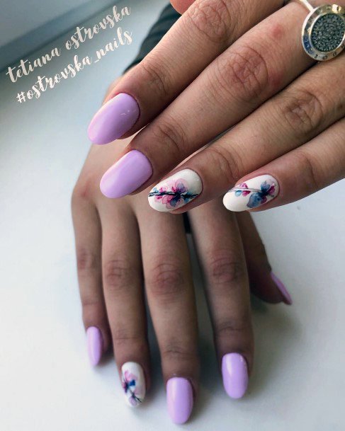 Light Purple Orchid Nails