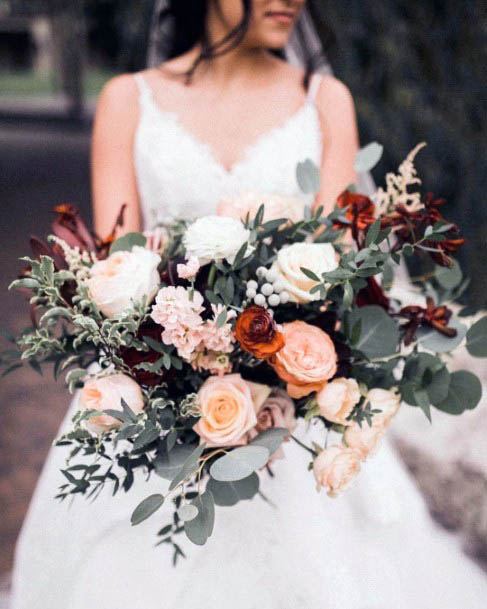 Light Tinted Fall Wedding Flowers