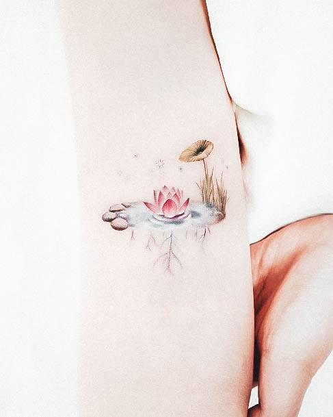 Little Tattoo Feminine Designs