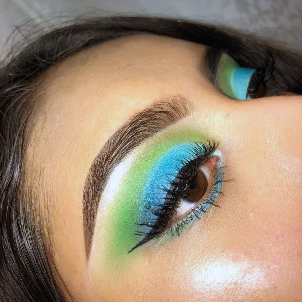 Lotus Eyed Blue And Green Eyeshadow Women