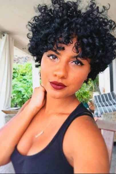 Lovely Curly Hairstyle For Black Women