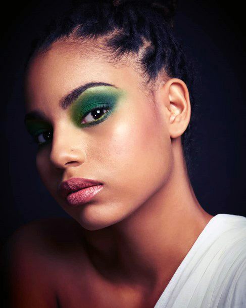 Lovely Green Shaded Cool Eyeshadow Women