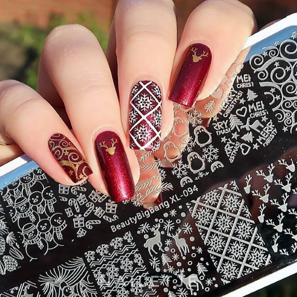 Lovely Metalic Maroon And Gorgeous Gold Nail Design Ideas For Ladies