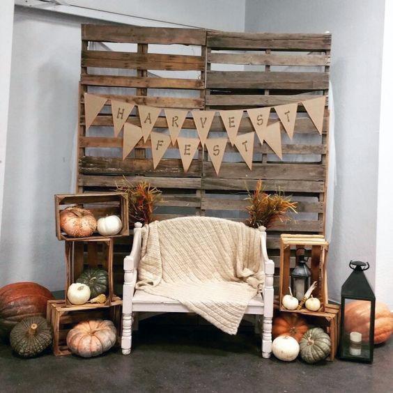 Lovely October Pumpkin Backdrop Wedding Decoration Ideas