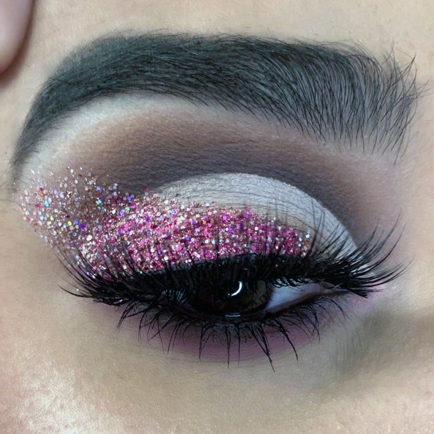 Lovely Pink Glitters Lashes Eyeshadow Ideas Women