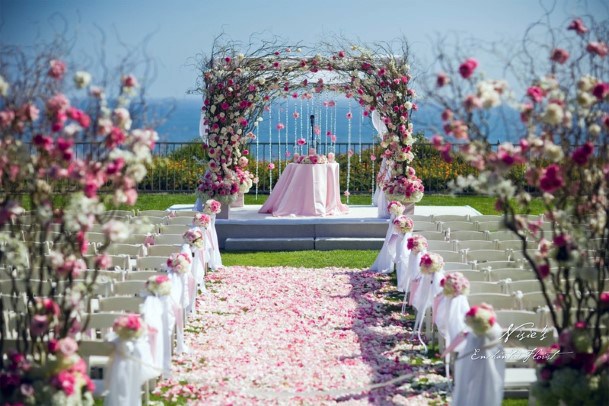 Lovely Pink Themed Wedding Ceremony Decorations