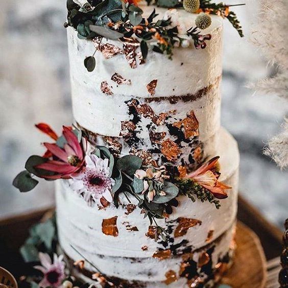 Lovely Rustic Wedding Cake