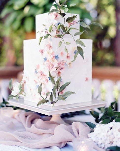 Lovely Square Wedding Cake Art