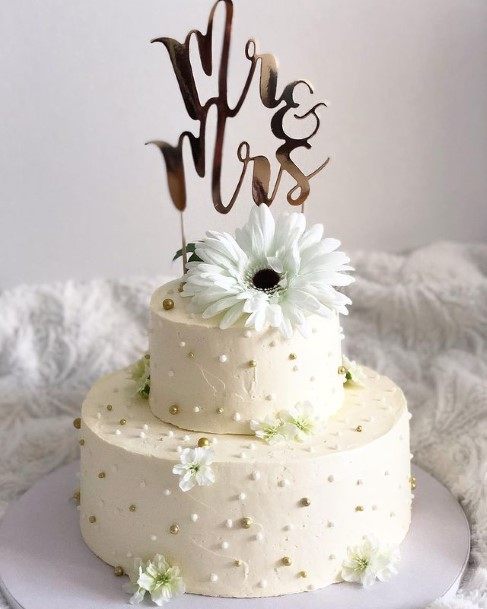 Lovely White Wedding Cake