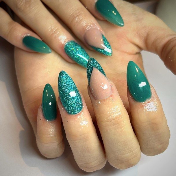 Luscious Designs Womens Emerald Green Nail Ideas