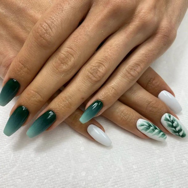 Luscious Designs Womens Green Ombre Nail Ideas