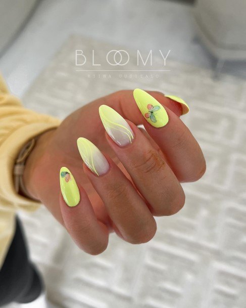 Luscious Designs Womens Short Yellow Nail Ideas