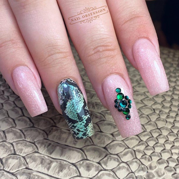 Luscious Designs Womens Snake Nail Ideas