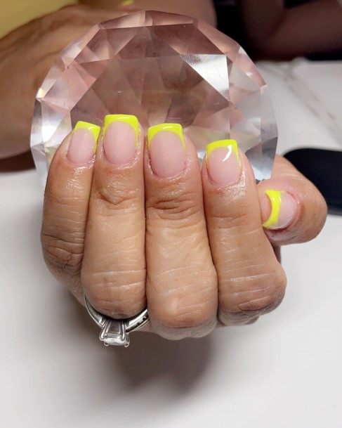 Luscious Designs Womens Yellow Square Nail Ideas