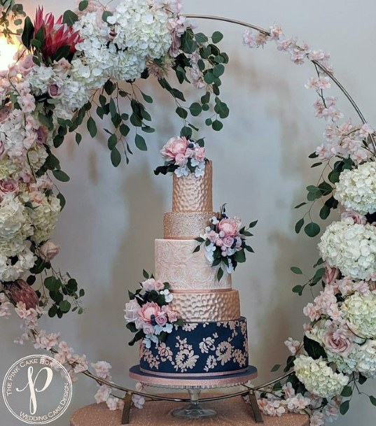 Luxurious And Elegant Wedding Cakes Women