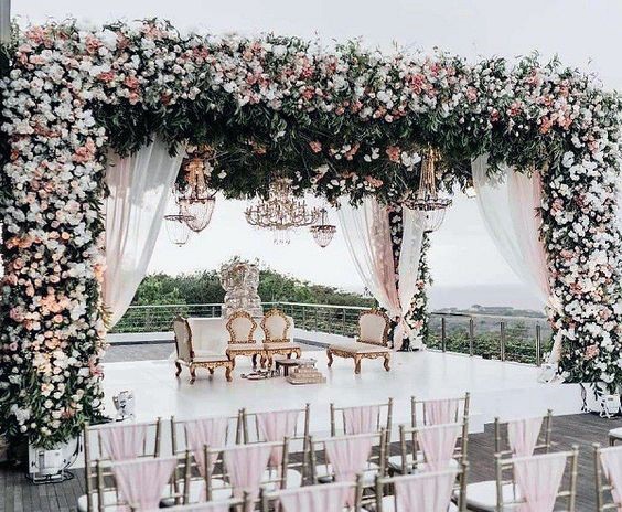 Luxurious Wedding Stage Decorations