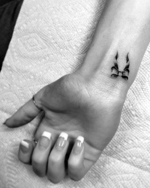 Magnificent Bow Tattoo For Girls