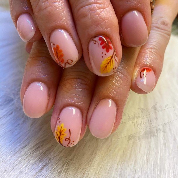 Magnificent Fall Leaf Nail For Girls