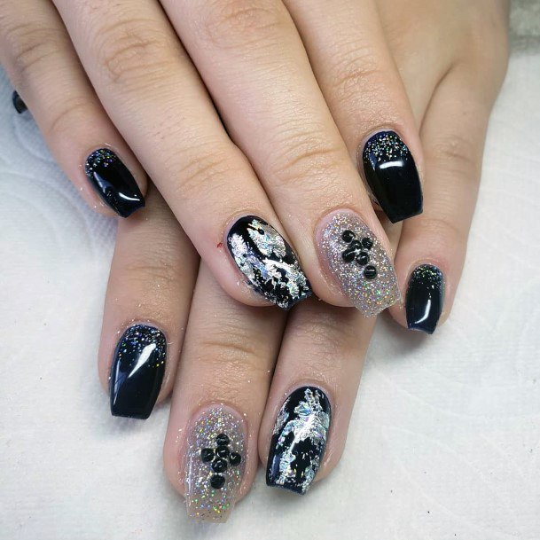 Magnificent Gorgeous Silver And Black Sparkly Nails Amazing Art Design Ideas For Women