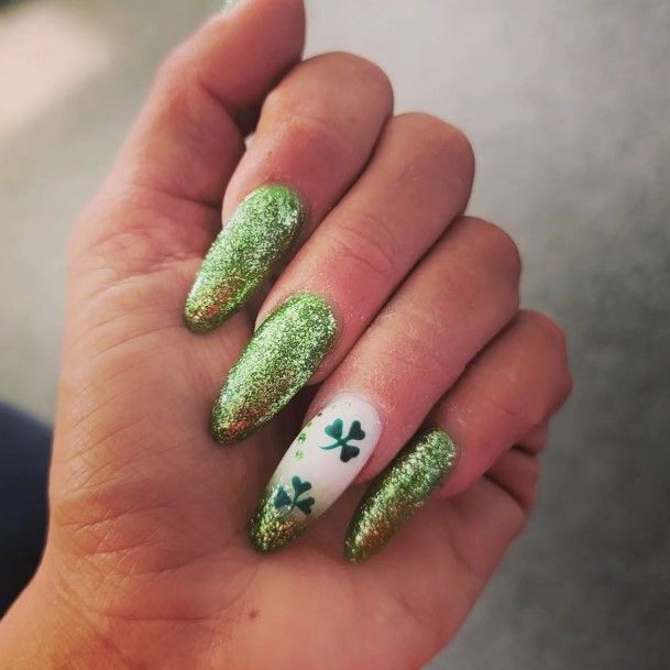 Magnificent Green Glitter Nail For Girls