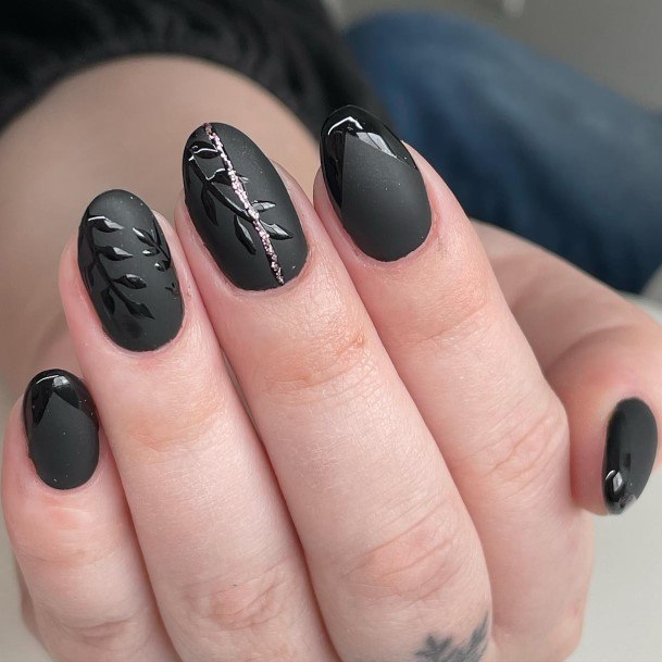 Magnificent Matte Black And Gold Fingernails For Girls