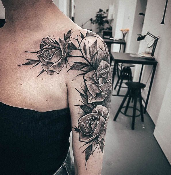 Magnificent Rose Shoulder Tattoo For Girls