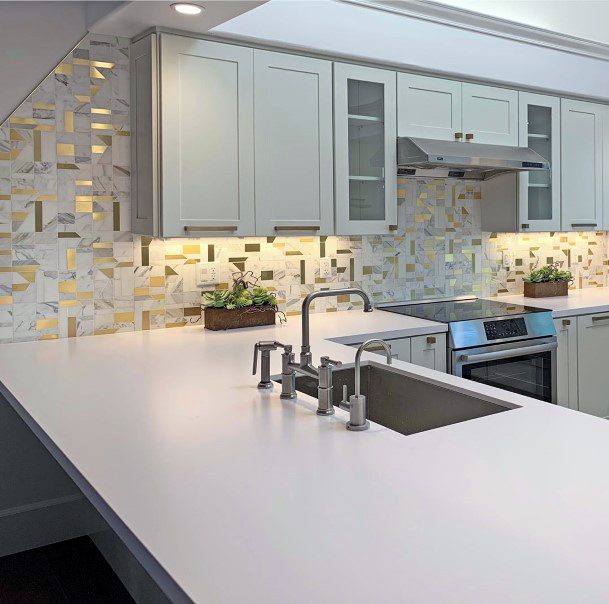 Marble And Gold Accent Backsplash Ideas