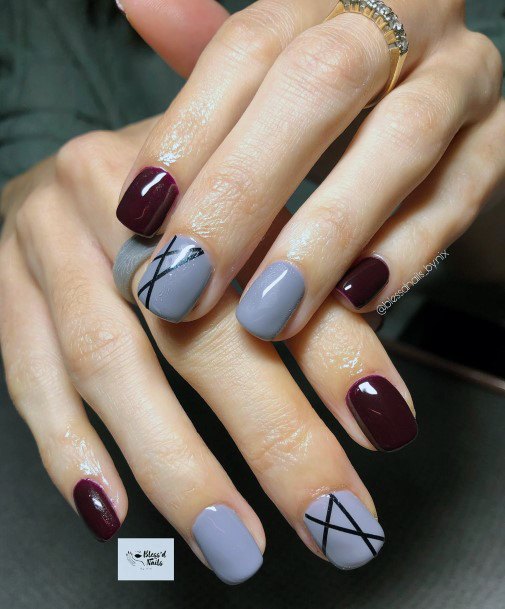 Maroon And Black Nail For Ladies