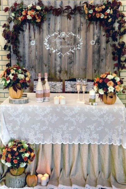 Marvelous White Wedding Table Decoration Ideas Colorful Floral Bouquet Tastey Wine Bottles