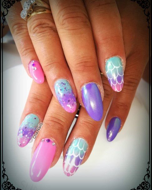 Marvelous Womens Nails Fish