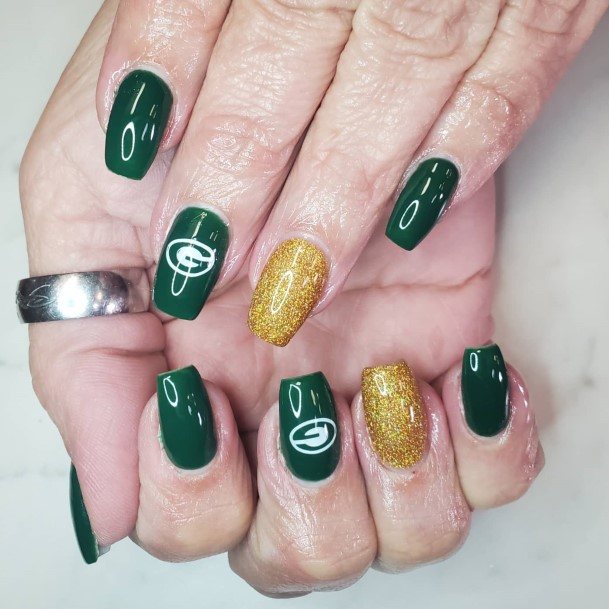 Marvelous Womens Nails Football