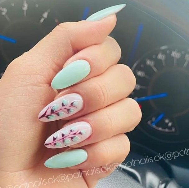 Marvelous Womens Nails White With Flowers