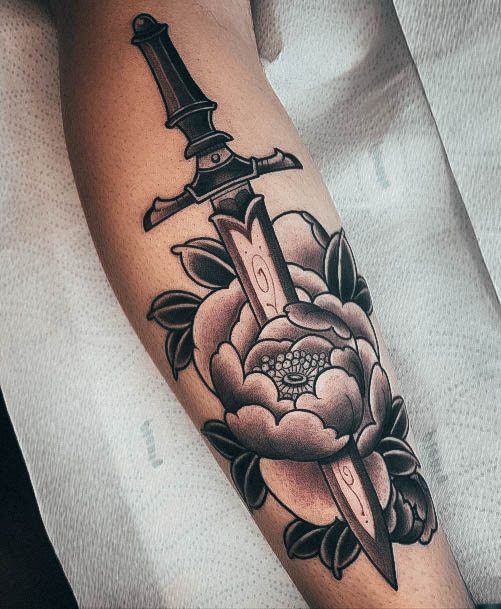 Marvelous Womens Tattoos Dagger