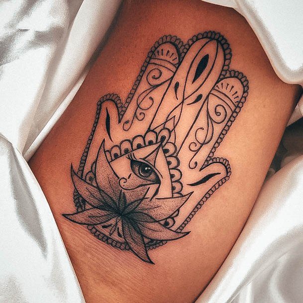 Marvelous Womens Tattoos Hamsa