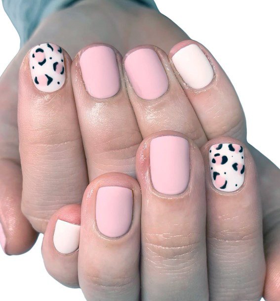 Matte Pink Leopard Print Nails For Women