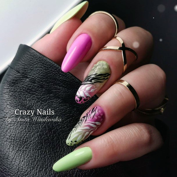 Mauve Green Attractive Nails