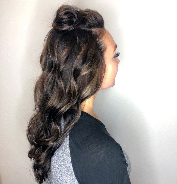 Medium Wavy Hair In Half Up Half Down Top Knot Hairstyle For Women