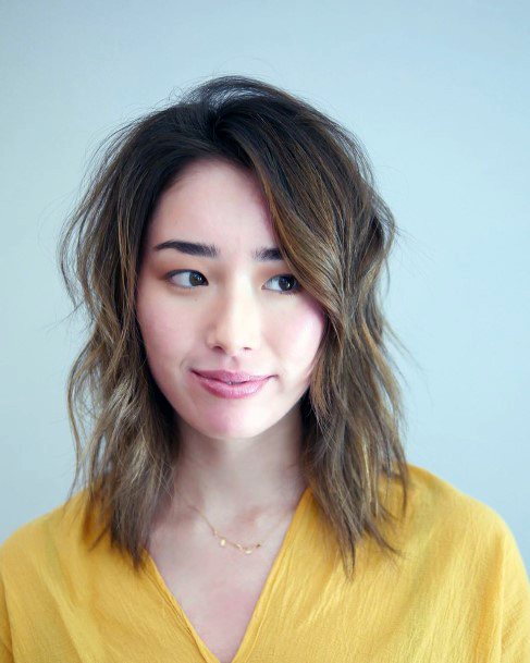 Messy Side Part On Airy Light Brown Hair With Easy Waves
