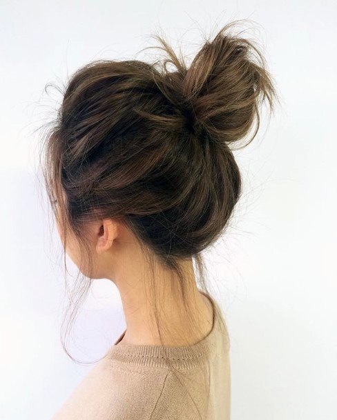 Messy Top Knot Inspiration For Girls With Front Pieces Pulled