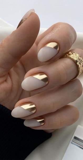 Metallic Gold Nails Feminine Ideas