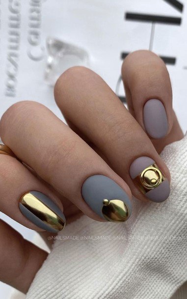 Metallic Gold Nails For Girls