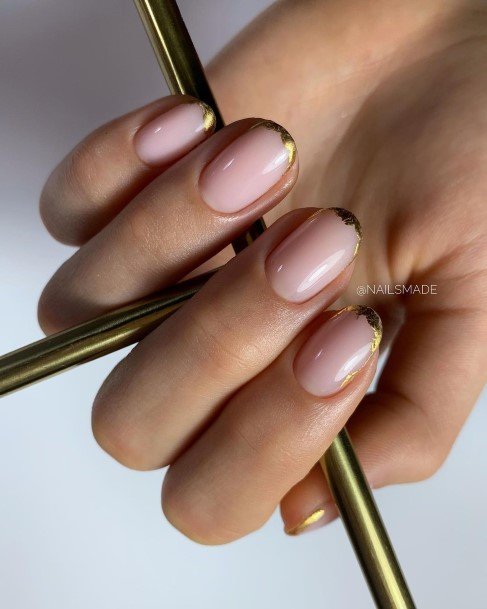 Metallic Gold Womens Nail Ideas