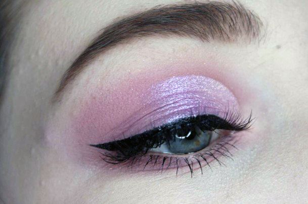 Metallic Pink Light Eyeshadow Women