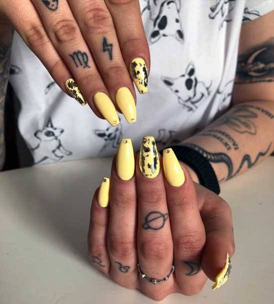 Milky Yellow Nails Women