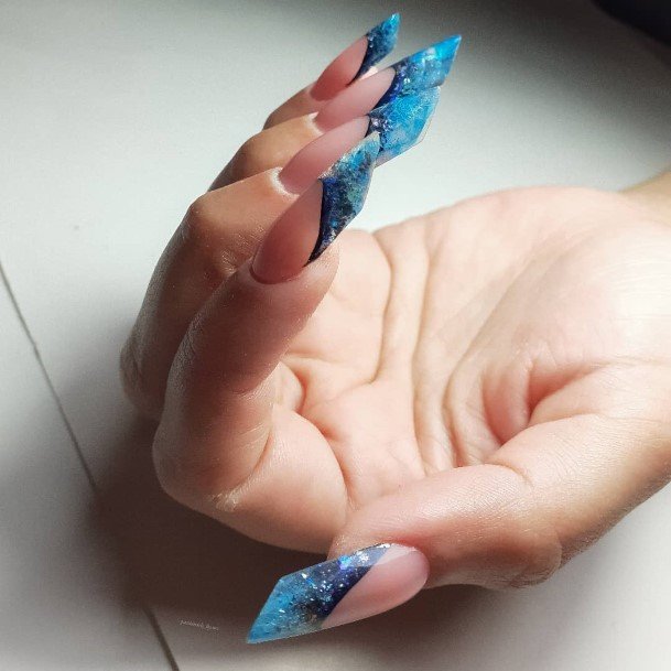 Minimal Aquarium Nail For Women