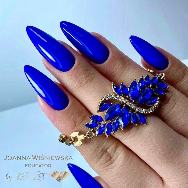 Minimal Azure Nail For Women