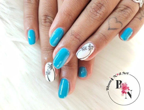 Minimal Beach Nail For Women