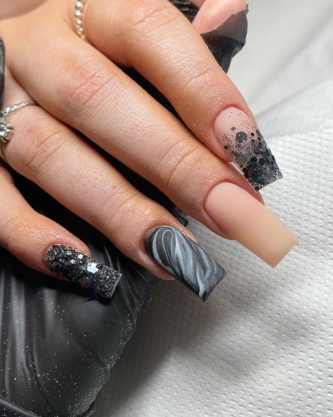 Minimal Black And White Marble Nail For Women