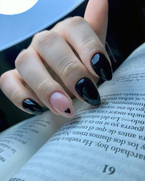 Minimal Black Dress Nail For Women