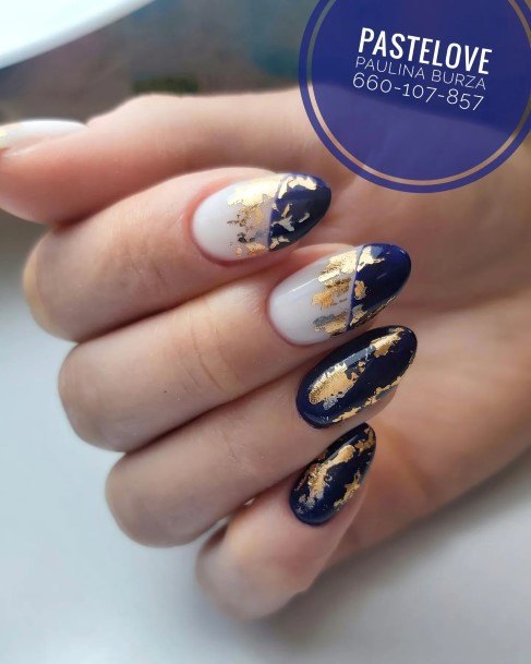 Minimal Blue And Gold Nail For Women